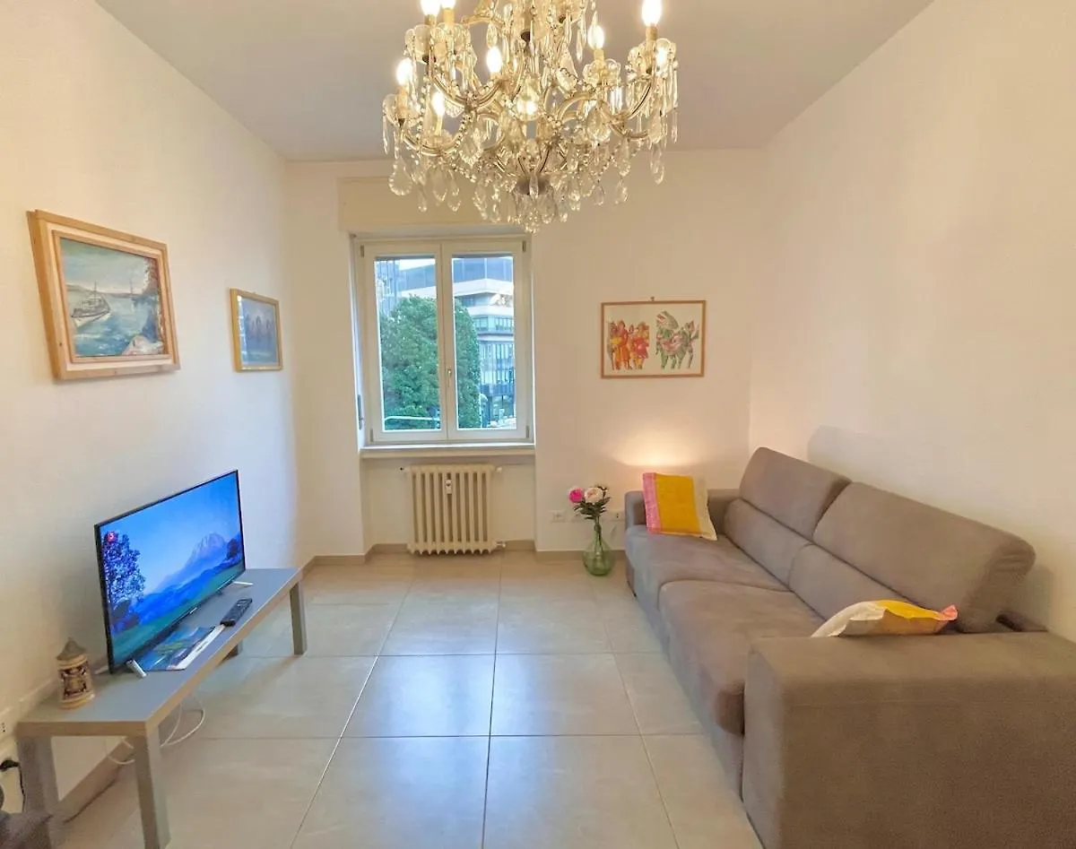 Apt Isola Milan Easy To Airport Bus Trains location