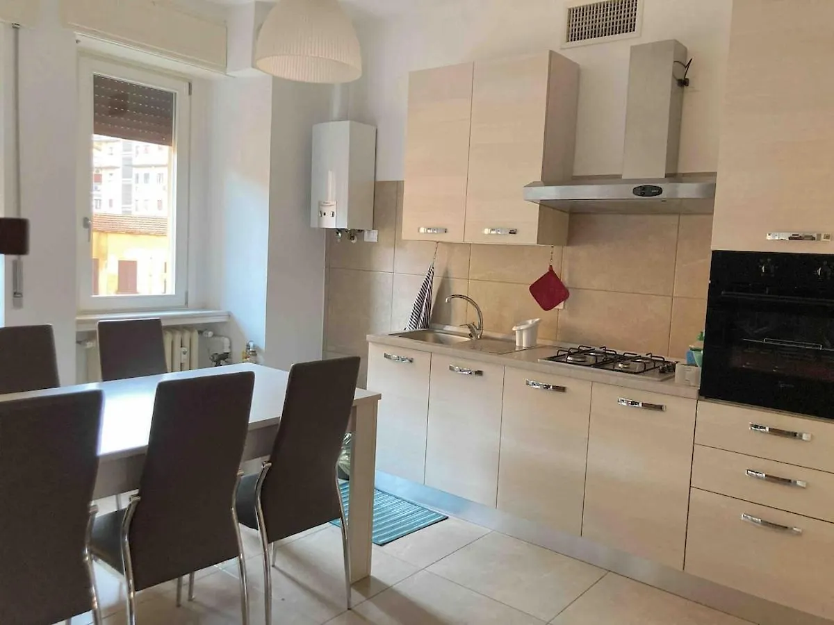 Apartment Apt Isola Milan Easy To Airport Bus Trains
